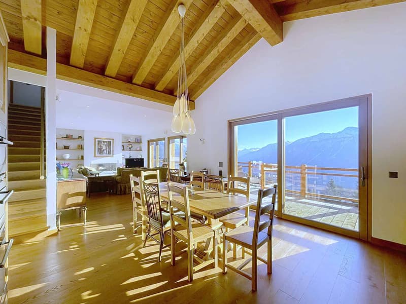 RARE - MAGNIFIQUE CHALET DE 5 CHAMBRES AVEC VUE PANORAMIQUE (5)