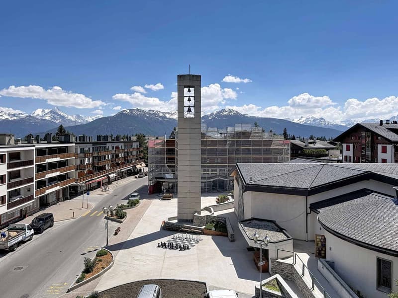 Situation exceptionnelle au cur de Crans avec vue panoramique (1)