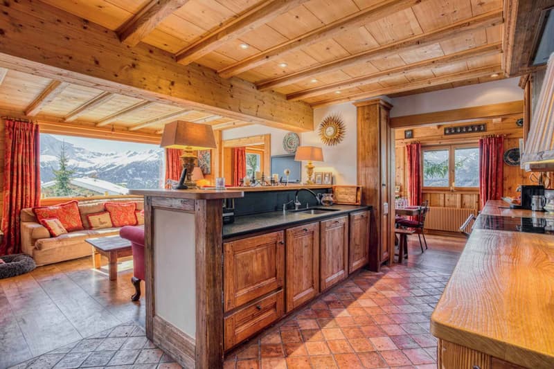 SUPERBE CHALET FAMILIAL DE 7 CHAMBRES : QUARTIER LA PRÉTAIRE (4)