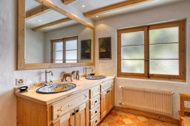 SUPERBE CHALET FAMILIAL DE 7 CHAMBRES : QUARTIER LA PRÉTAIRE (9)