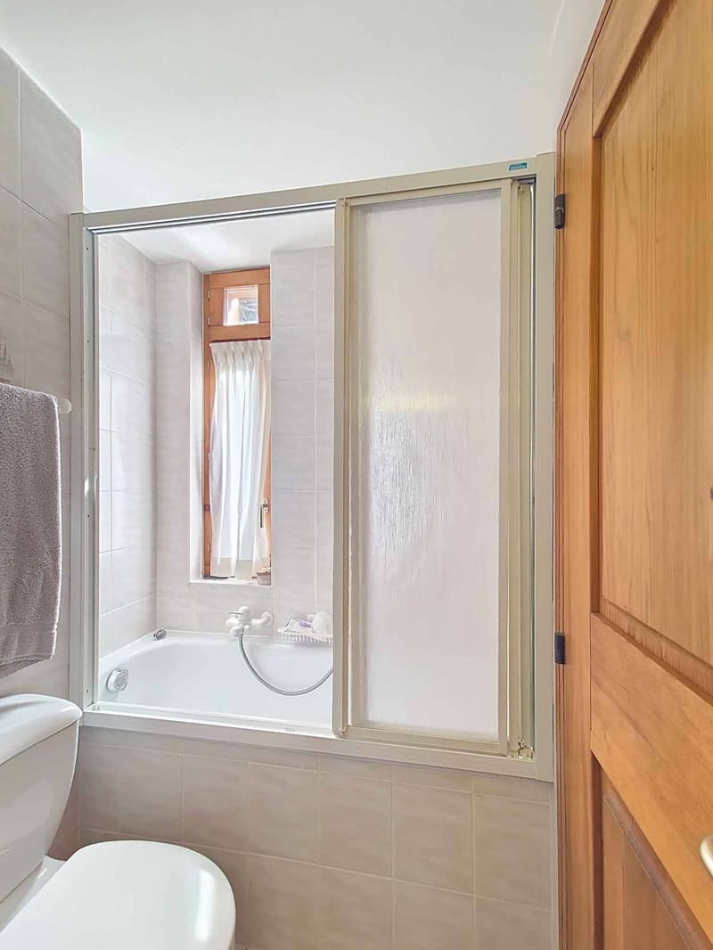 BEL APPARTEMENT 3 CHAMBRES 100 M2 - CENTRAL ET AU CLAME (10)