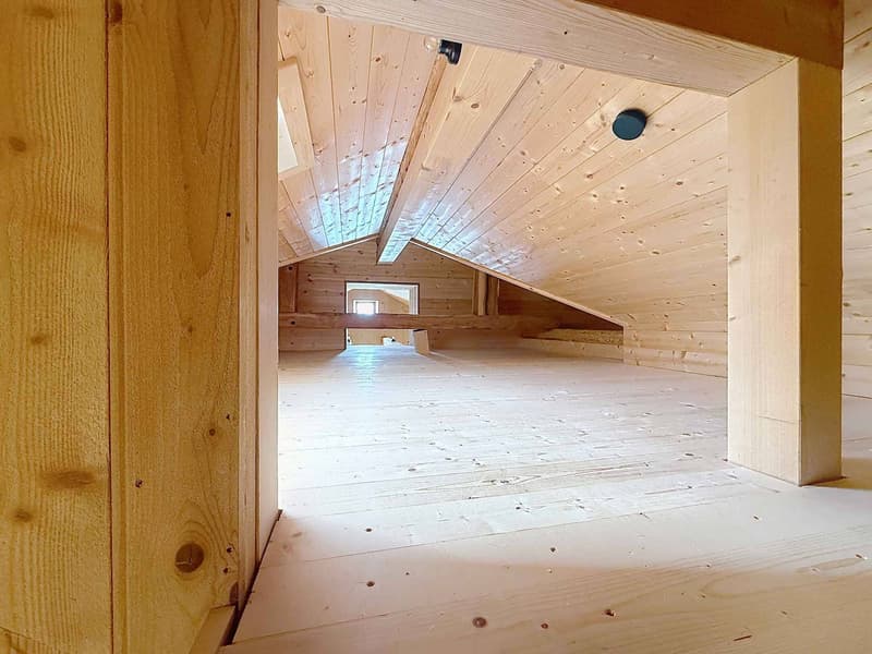 Appartement mansardé charmant de 3 1/2 pièces au cur de Randa (8)