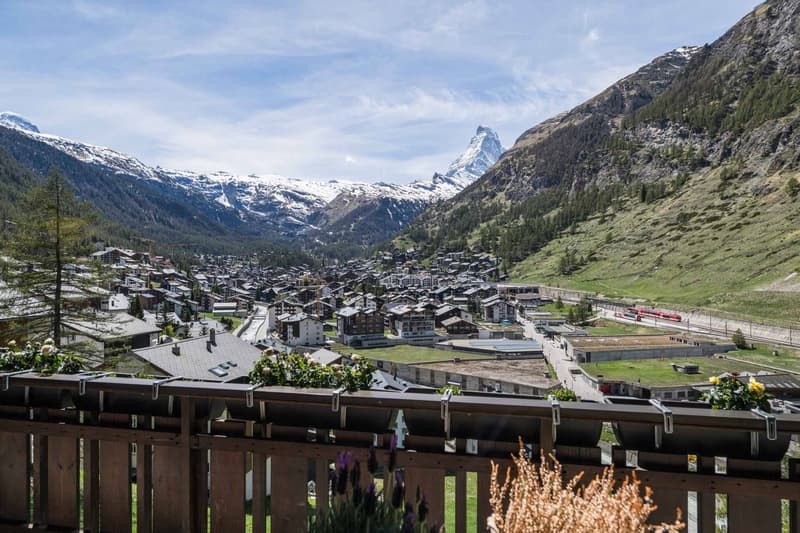 Appartement penthouse exclusif à Zermatt avec vue unique sur le Cervin (12)