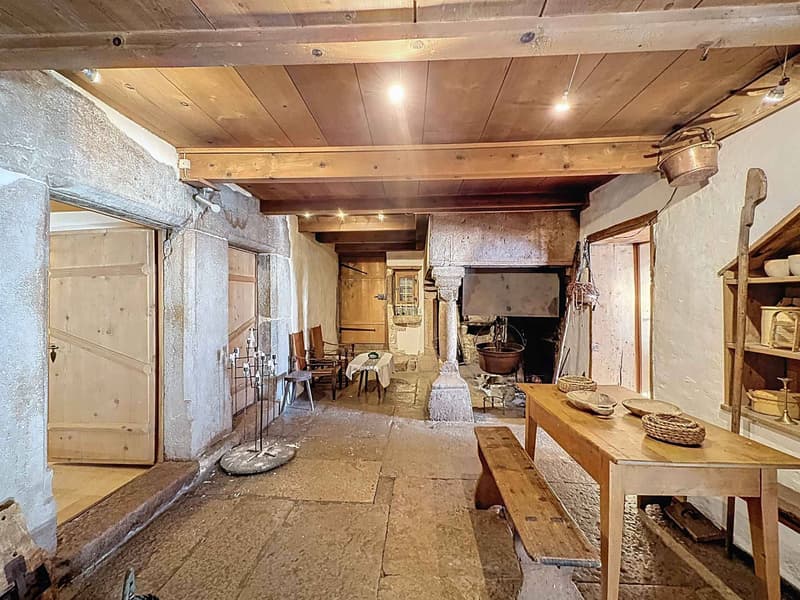 Ferme jurassienne restaurée du XVII? siècle (9)