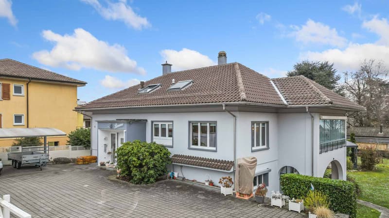Charmante propriété de 8,5 pièces avec terrasse et grand jardin (2)