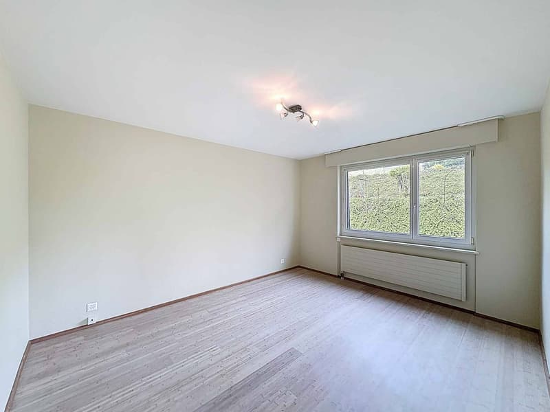 Élégant 4.5 pièces avec balcon à Auvernier, entre lac et vignobles (9)
