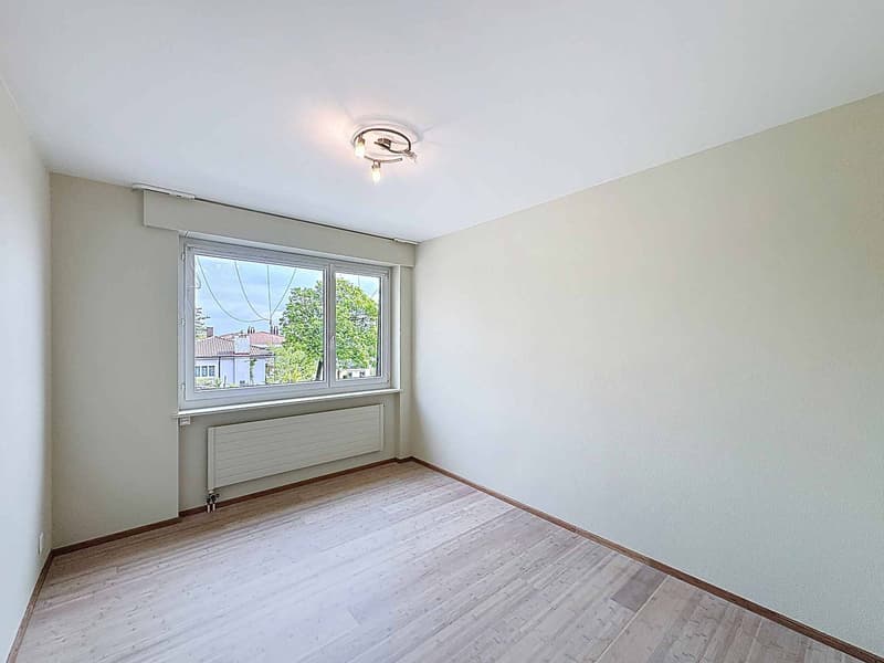 Élégant 4.5 pièces avec balcon à Auvernier, entre lac et vignobles (7)