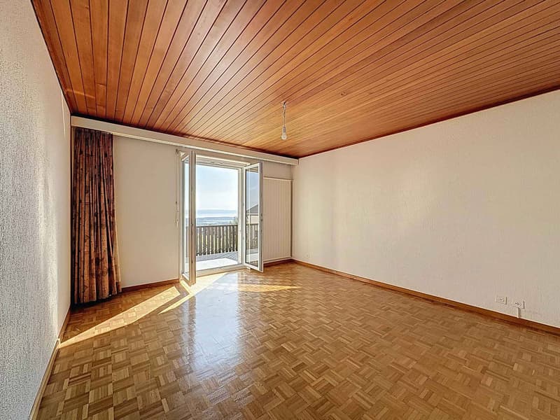 Élégante maison individuelle de 6,5 pièces avec terrasse et vue imprenable (5)