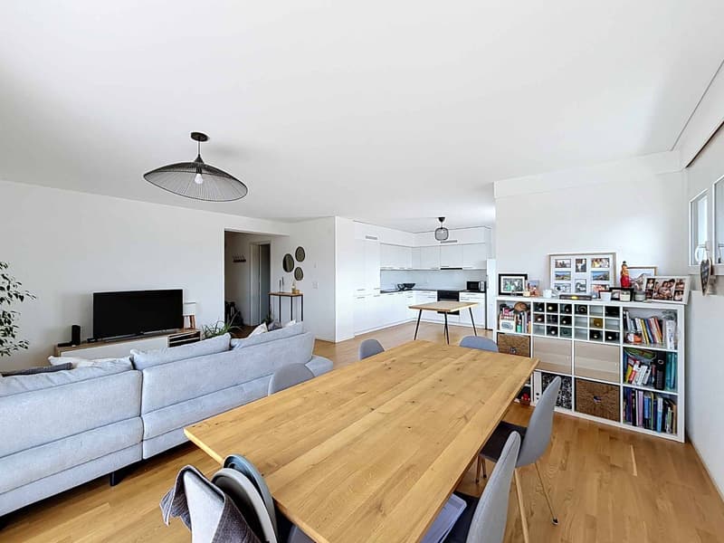 Appartement en attique de 4.5 pièces entre lumière et sérénité (2)