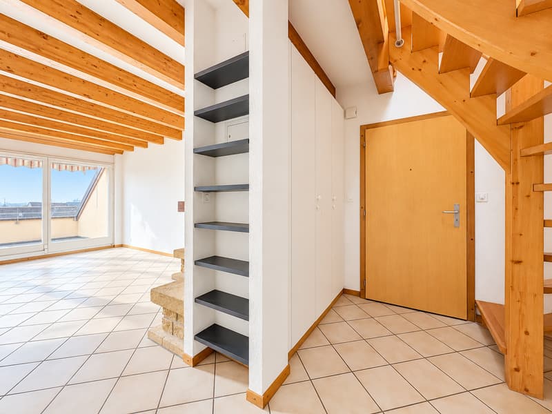 Duplex de caractère au charme authentique et au beau potentiel (2)