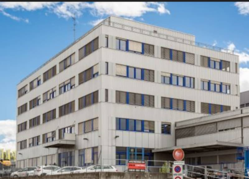 Locaux de 1016 m2 au 2ème étage Zone FTI (1)