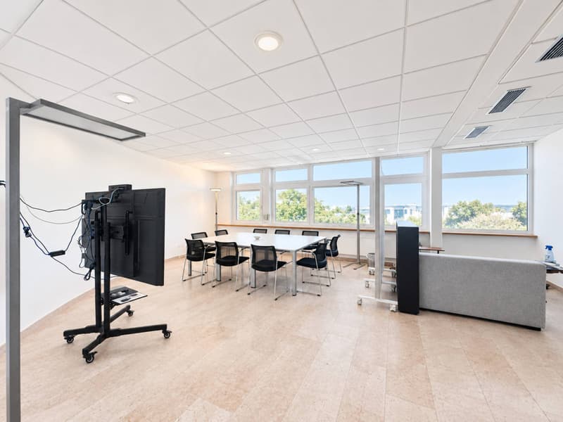 Un espace de travail moderne, lumineux et ultra-flexible - au cur de Bulle (2)