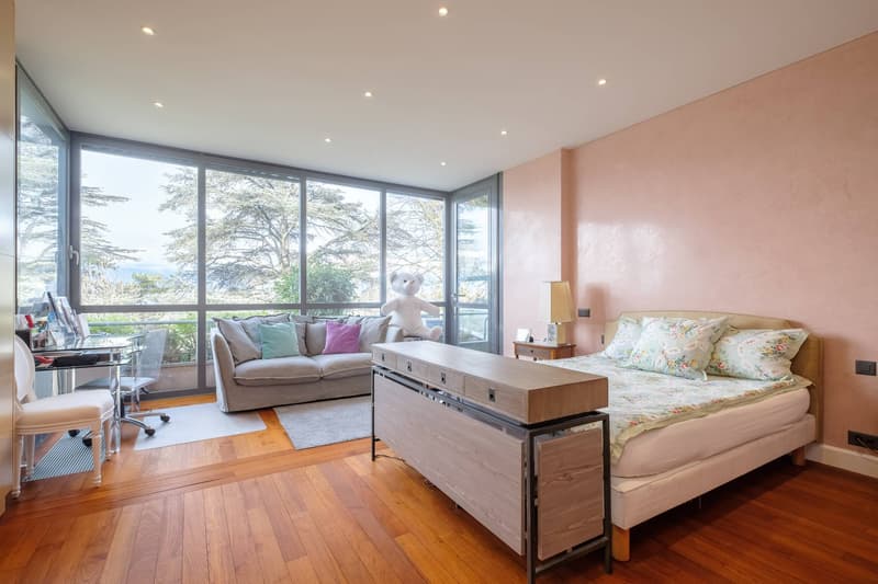 Magnifique appartement avec terrasse surplombant le lac (8)