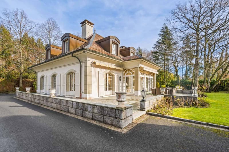 Propriété de prestige au calme, à deux pas du centre-ville (9)