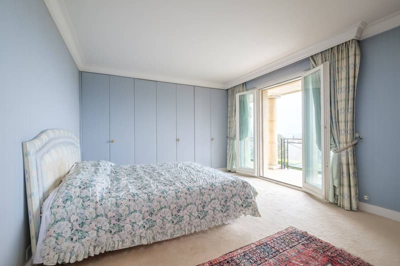 Vaste maison de maître divisée en 2 logements avec vue lac (10)
