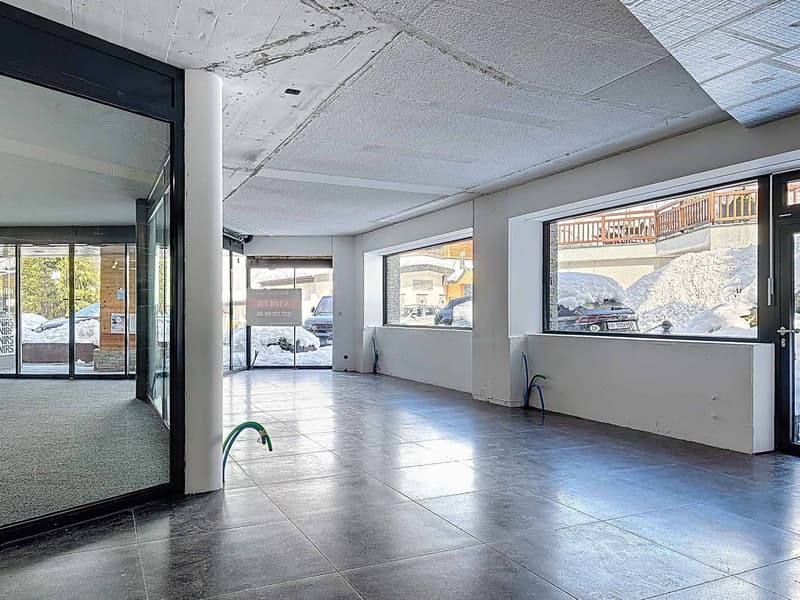 Espace Commercial Unique au Cur de Verbier (3)