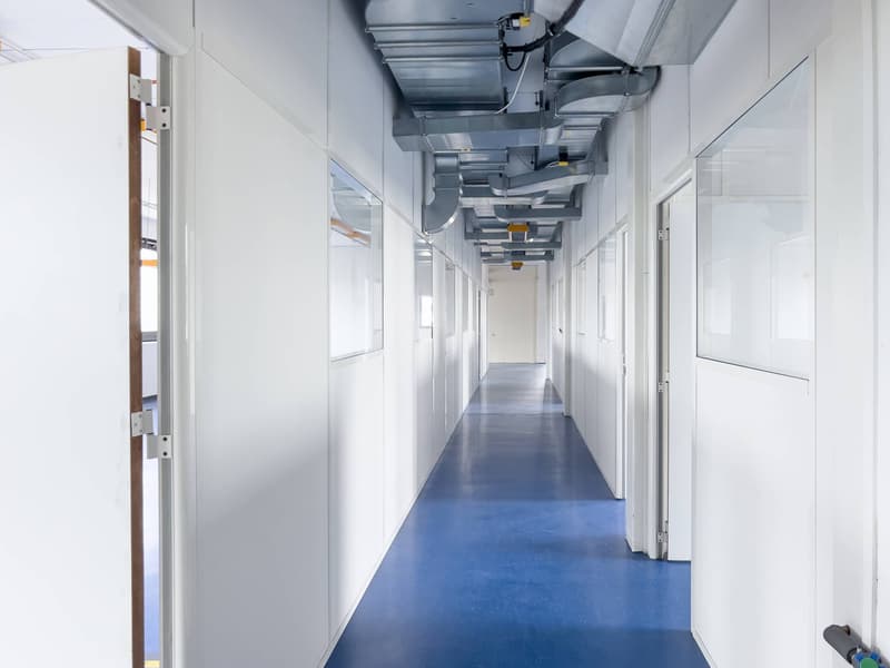 Laboratoire, production, atelier de 420 m2 à louer à Satigny (8)