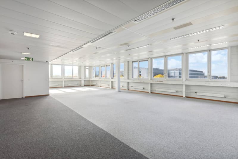 Locaux de 860 m2 au 2ème étage Zone FTI (3)