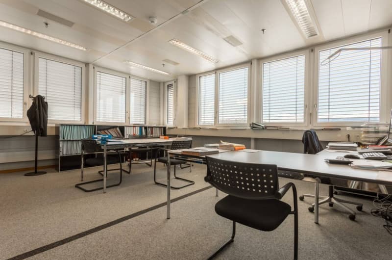 Locaux de 1016  m2 au 2ème étage Zone FTI (6)