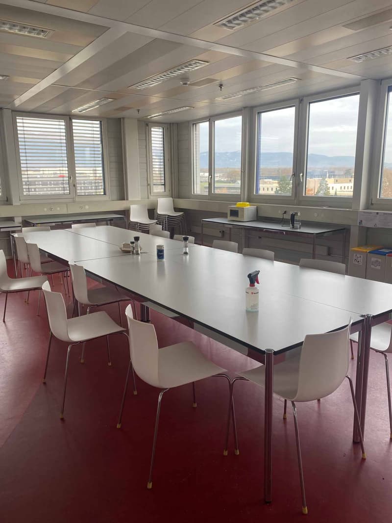 Locaux de 1016  m2 au 2ème étage Zone FTI (5)