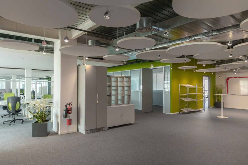 A louer bureaux aménagés  de 90 m2 proche Nations et gare (2)