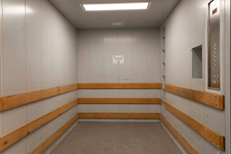 RARE ! Surface de stockage de 389 m² au centre de Genève (8)