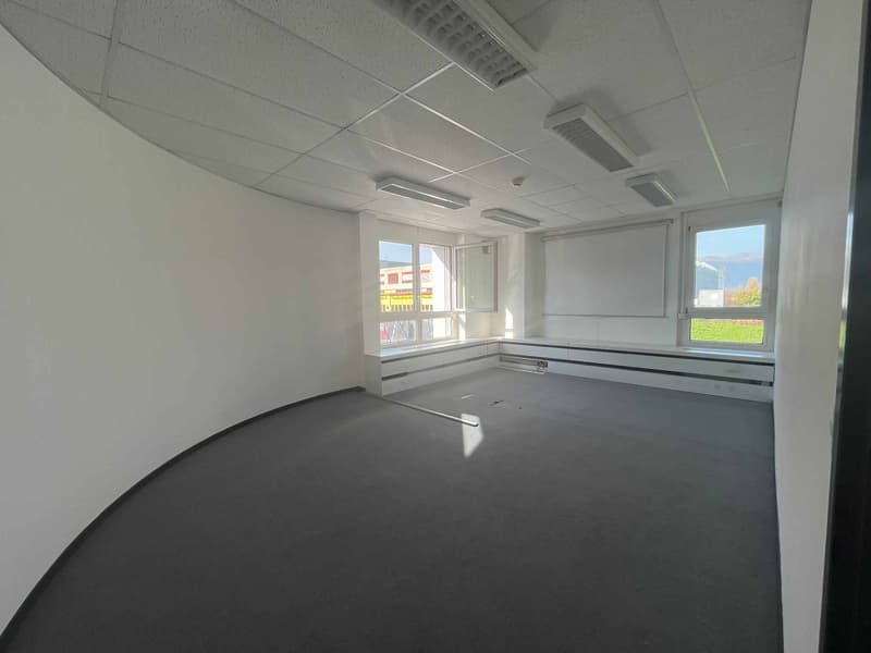 Bureaux de 78 m2 - lumineux à proximité de l'aéroport et de la Place des Nations (3)