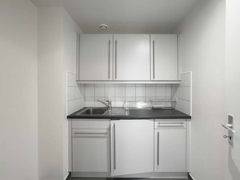 FTI - Charmant bureau de 83 m²  Fonctionnel et bien situé (5)