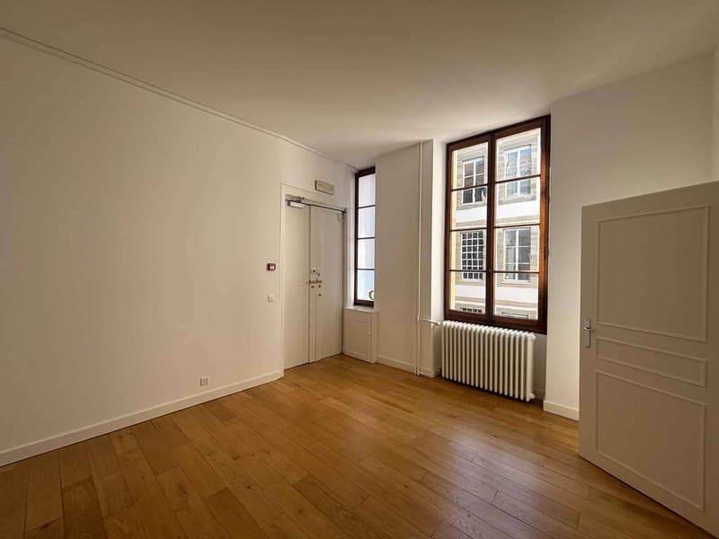 Bureaux 142 m² Centre-ville (3)