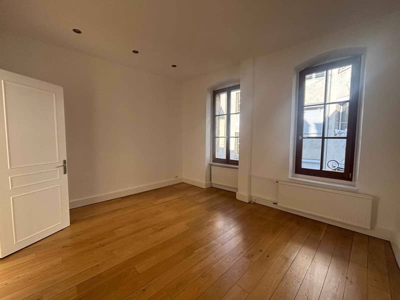 Bureaux 142 m² Centre-ville (5)