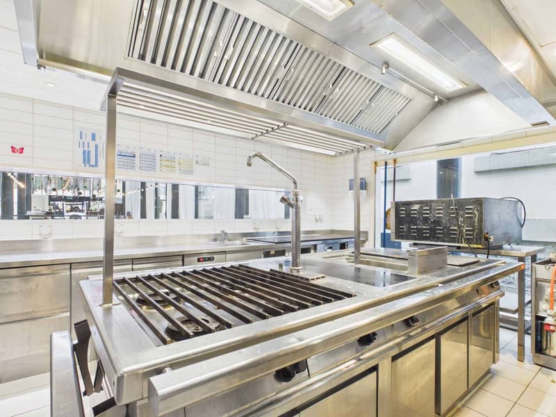 Belle surface de restaurant - Emplacement premium (10)