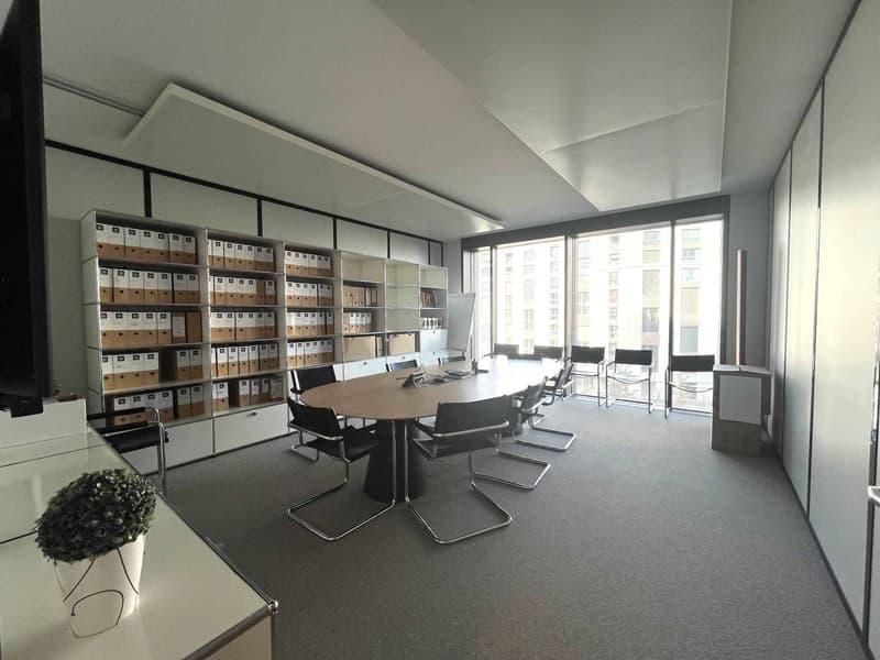 Bureaux modernes et lumineux 620 m² Gare de Lancy Bachet (9)
