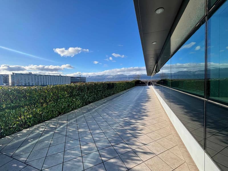 BUREAUX 200 M² - Proche Aéroport (2)