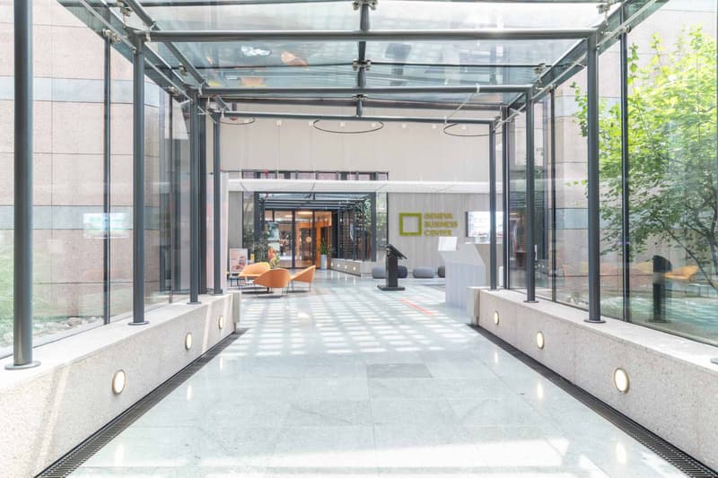 Bureaux de standing de 198 m² au Geneva Business Center (9)