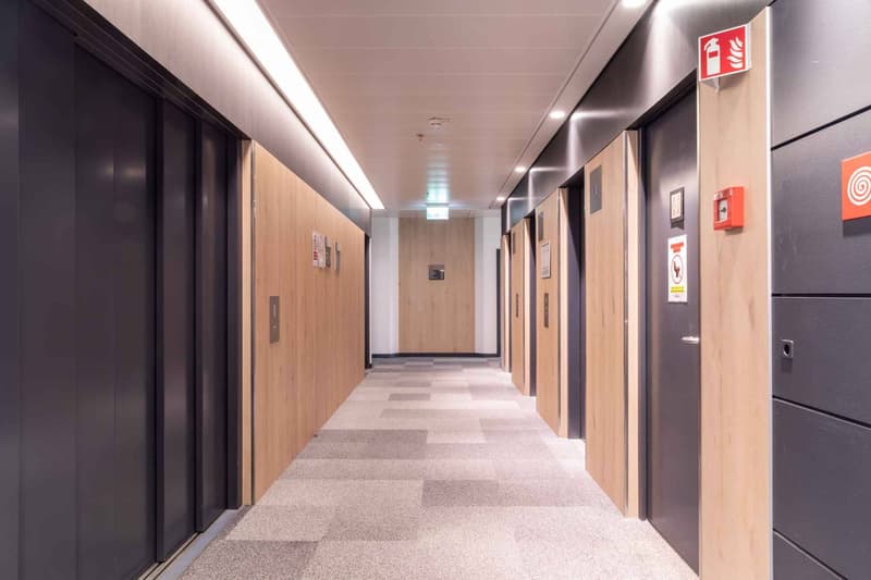 Bureaux de standing de 198 m² au Geneva Business Center (11)