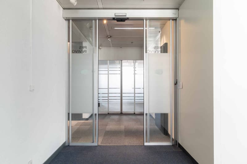 Bureaux de standing de 198 m² au Geneva Business Center (6)