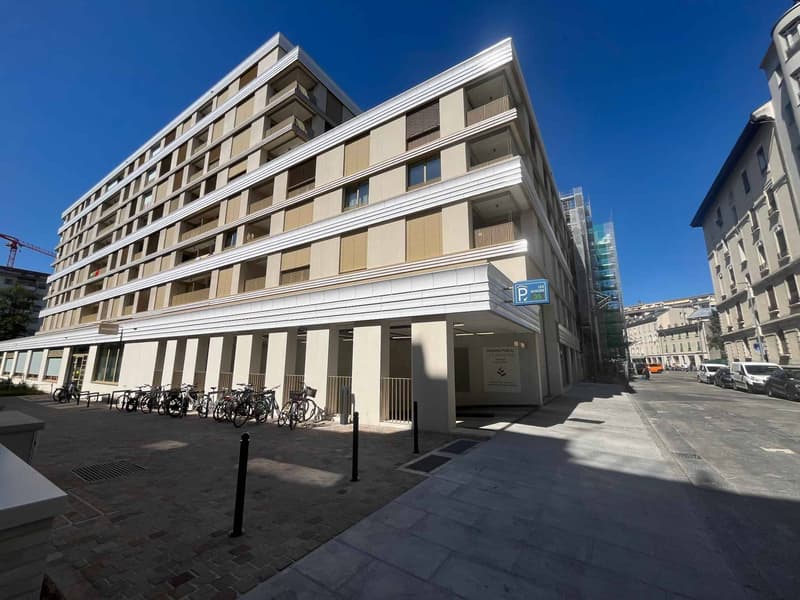 Arcade de 158 m2 - Projet neuf aux Acacias (3)