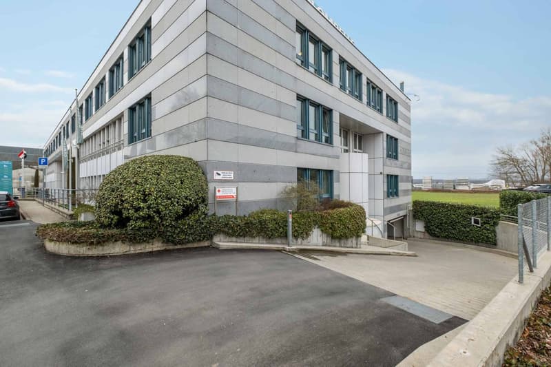 Bureaux de 164m2 - lumineux à proximité de l'aéroport et de la Place des Nations (5)