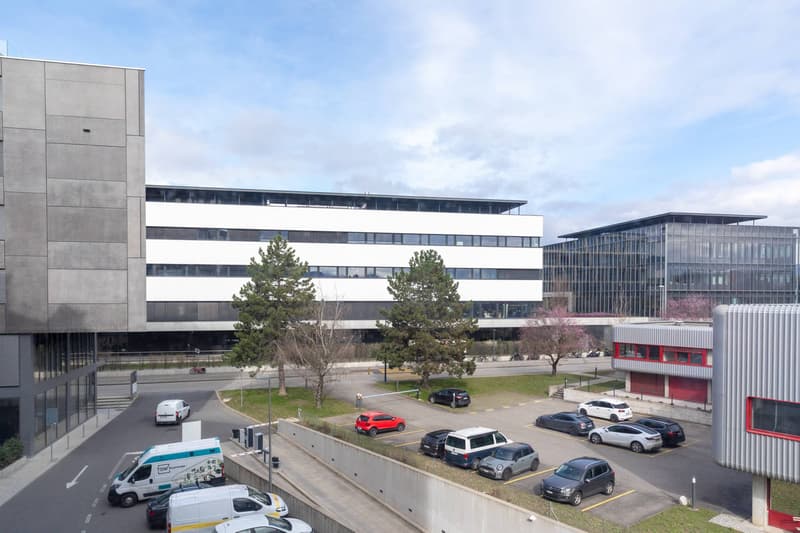 Magnifique surface de 588 m2 au 2ème étage d'un bâtiment moderne (7)