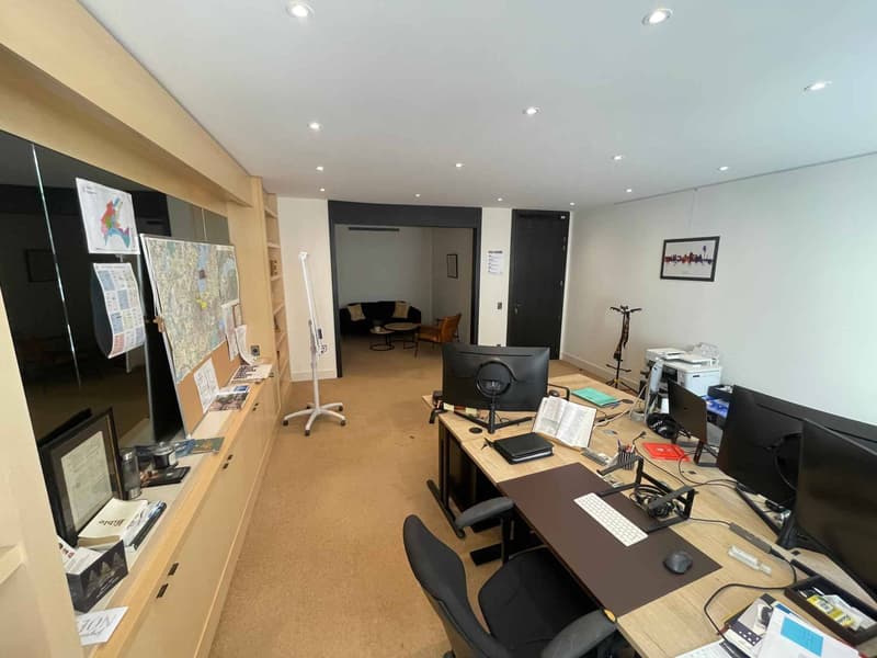 Bureau 158m2 - Vieille-Ville (7)