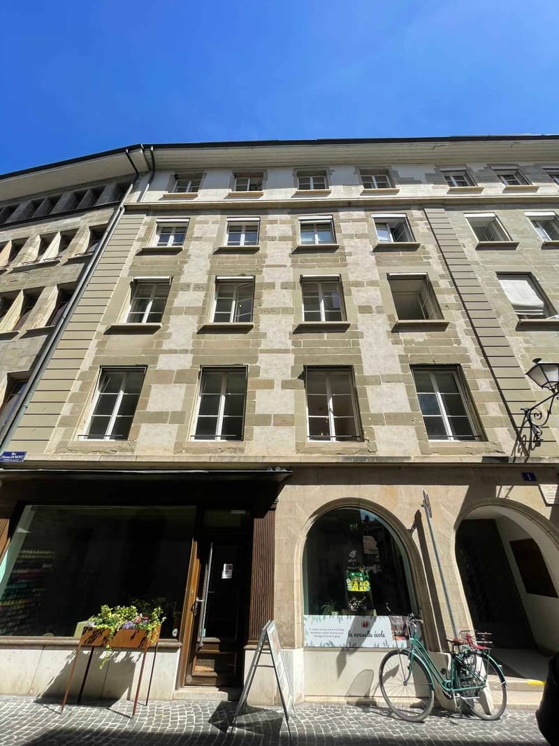 Bureau 158m2 - Vieille-Ville (1)