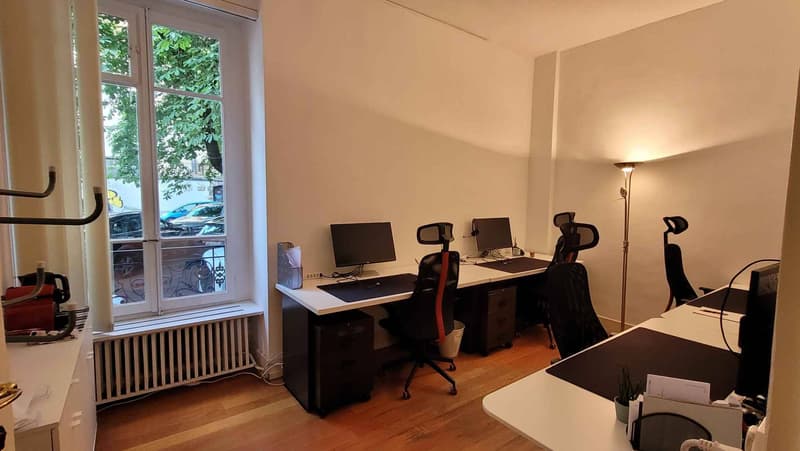Bureau à louer quartier des bastions - 15 m2 (2)