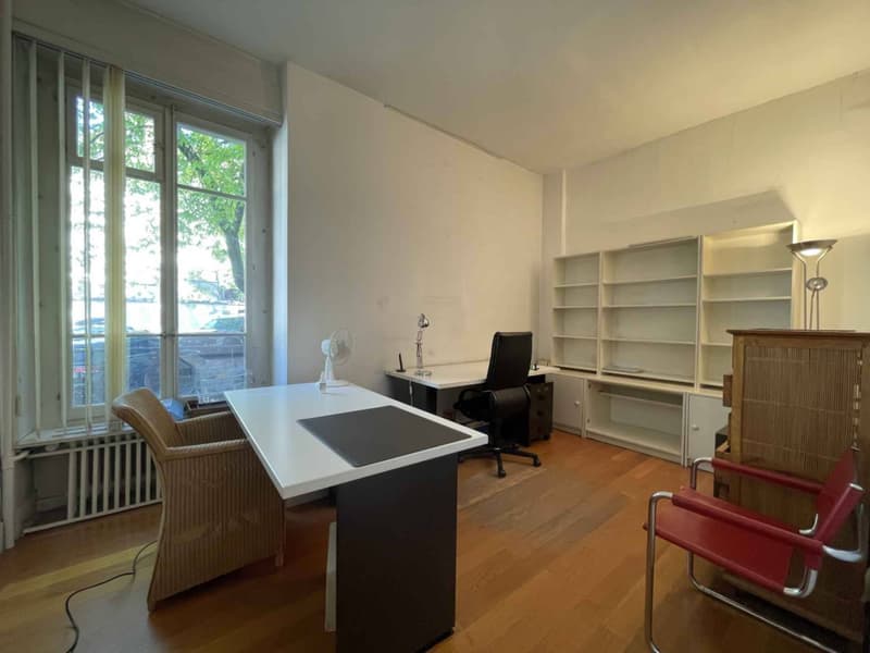 Bureau à louer quartier des bastions - 15 m2 (5)