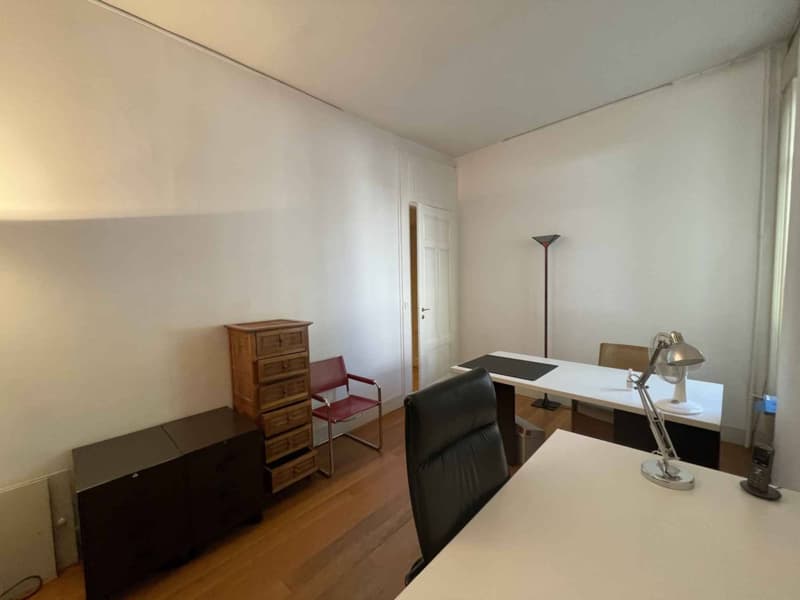 Bureau à louer quartier des bastions - 15 m2 (3)