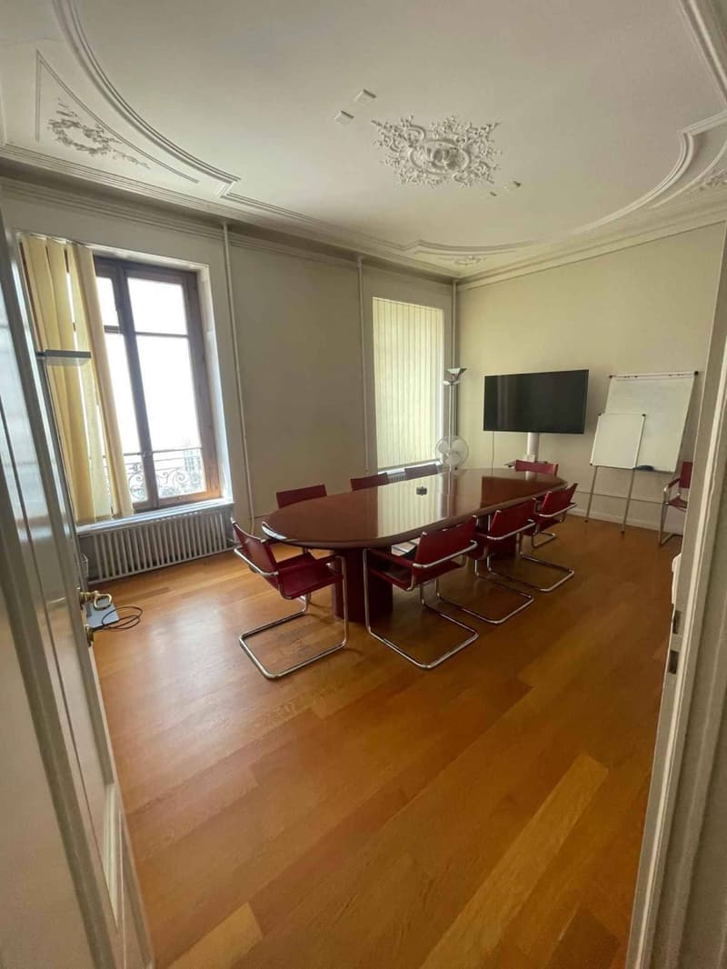 Bureau à louer quartier des bastions - 25 m2 (2)