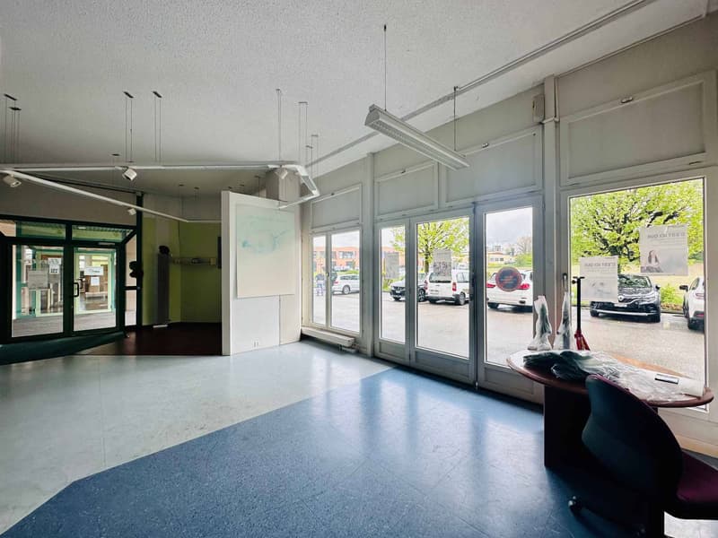 INDUSTRIE, BUREAUX - 930 m2 - Bussigny-près-Lausanne (2)