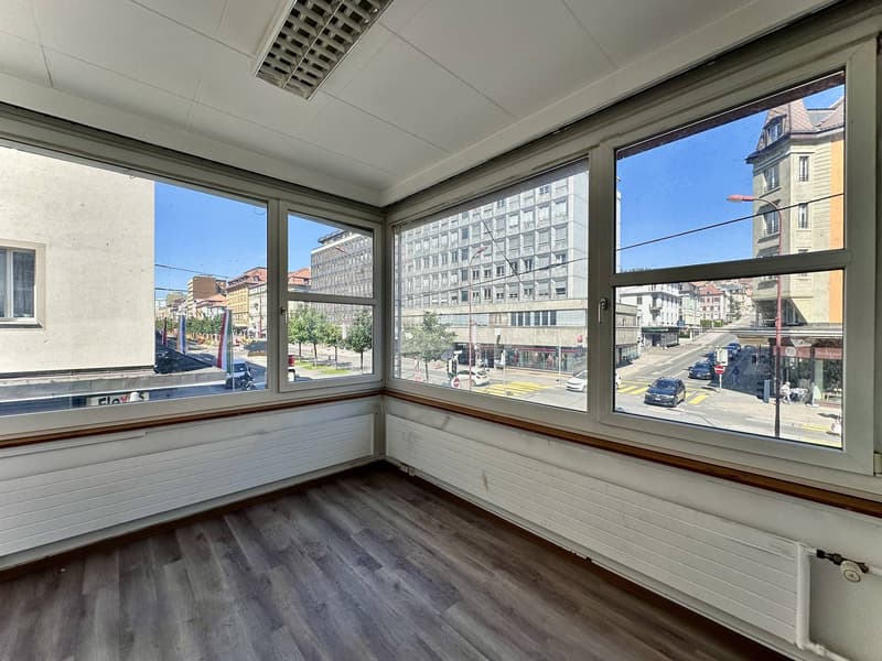 Bureaux, locaux de 128 m2 à louer à la Chaux-de-Fonds (3)