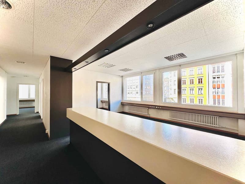 Bureaux modernes et lumineux 159 m2 à louer à la Chaux-de-Fonds (3)