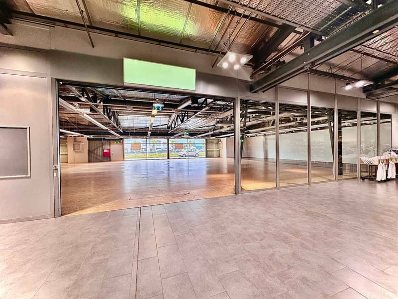 1'400 m² disponibles au Centre Commercial SHOPPING ROCHE (3)