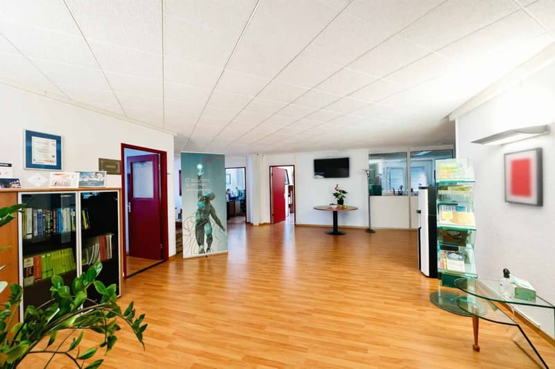 Bureaux, locaux de 370 m2 divisibles à louer à Lausanne (3)